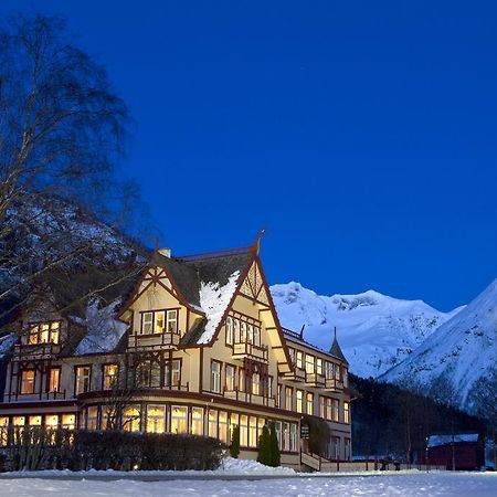 Hotel Union Oye Екстер'єр фото